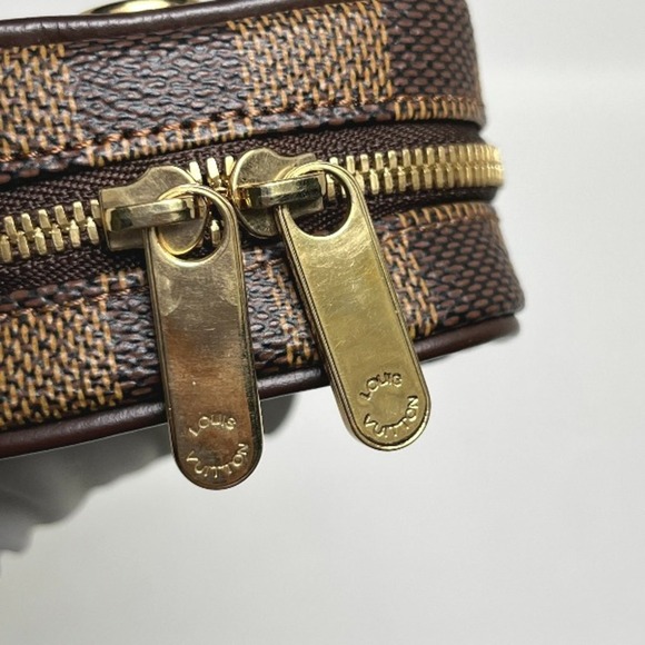 LOUIS VUITTON Brown Damier Pouch - Picture 10 of 13